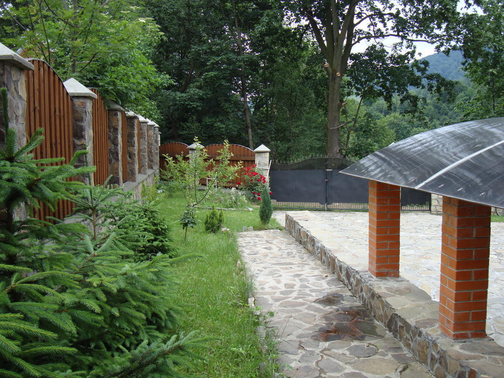 Котедж Гірський Yaremche Exterior foto
