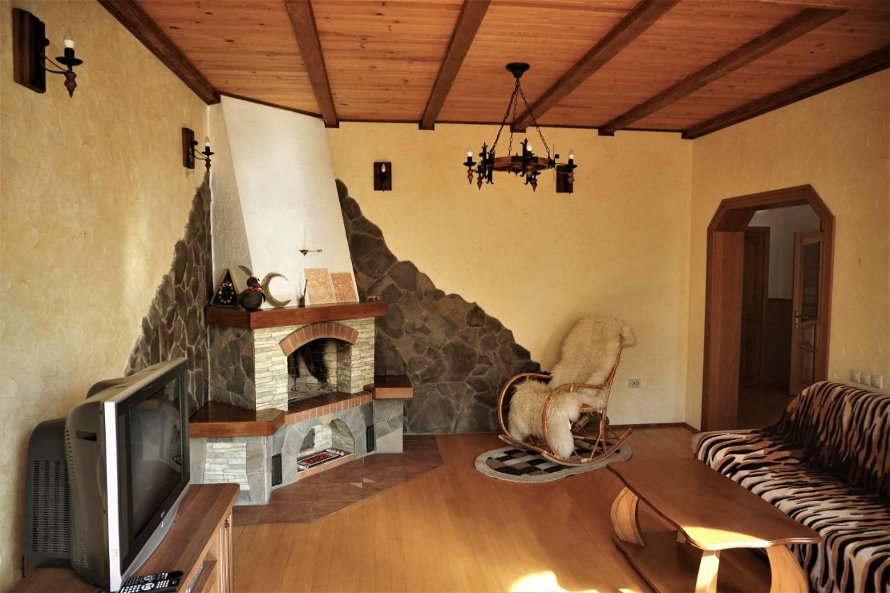 Котедж Гірський Yaremche Exterior foto